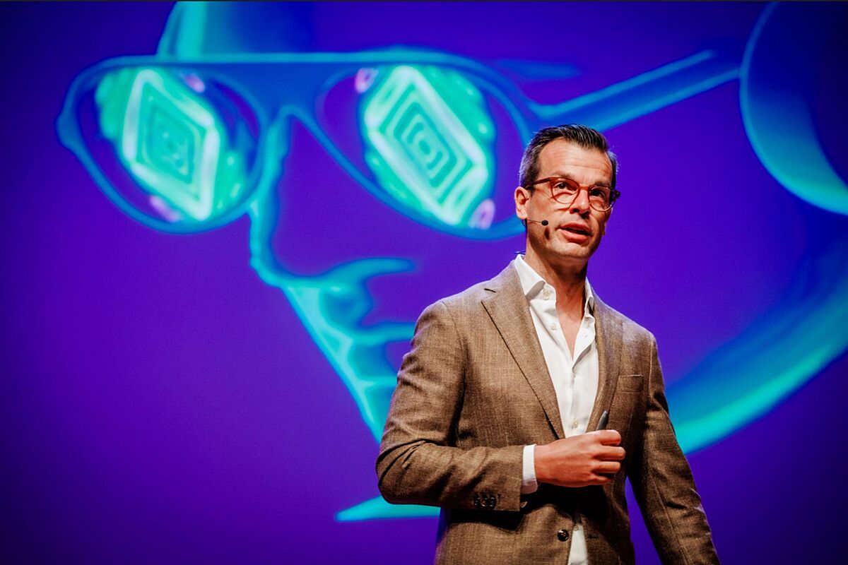Carlo van Lienden tijdens VNPF congres Ben Houdijk
